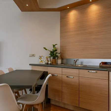 Apartman Light-filled With Lateral Sea View *