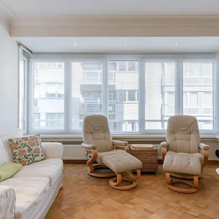 Apartamento Light-filled With Lateral Sea View